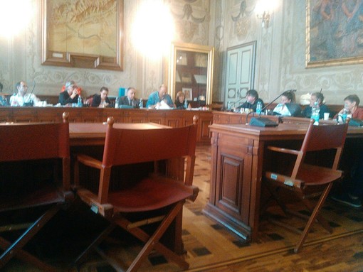 La minoranza di Finale Ligure: “Entro fine ottobre sciogliete l’Unione dei Comuni del Finalese”