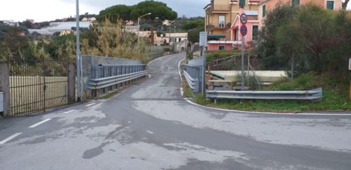 Celle Varazze in serie D, il cavalcavia di via Lagorio non consente il passaggio dei pullman. Beltrame: "Speriamo intervenga Autostrade, impianti hanno rilevanza regionale e nazionale"
