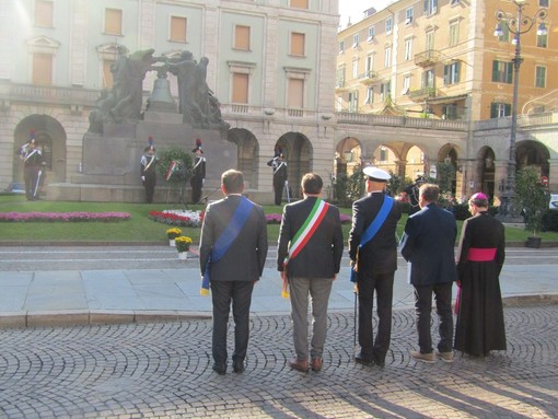 Savona celebra il 4 novembre, anniversario della fine della Prima Guerra Mondiale (FOTO e VIDEO) Savona celebra il 4 novembre, anniversario della fine della Prima Guerra Mondiale (FOTO e VIDEO)