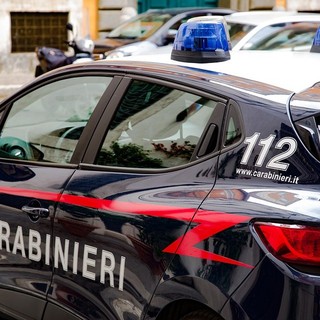 Ubriaca e sotto l'effetto di stupefacenti, maltratta la madre: arrestata una 42enne di Albisola