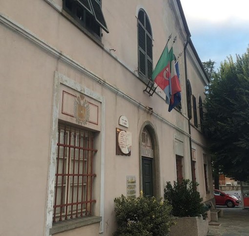 Cairo Montenotte, 4 mila mascherine chirurgiche per gli over 65 Cairo Montenotte, 4 mila mascherine chirurgiche per gli over 65