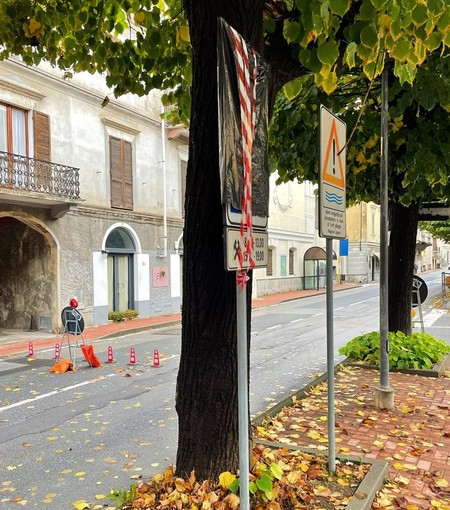 Altare, ex Savam pericolante: sospeso l'obbligo del disco orario in piazza Vittorio Veneto Altare, ex Savam pericolante: sospeso l'obbligo del disco orario in piazza Vittorio Veneto