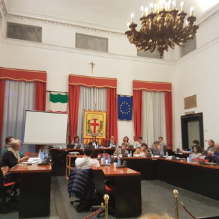 Centri salute, il Consiglio comunale di Albenga 'convoca' l'assessore Viale e il direttore Asl Porfido