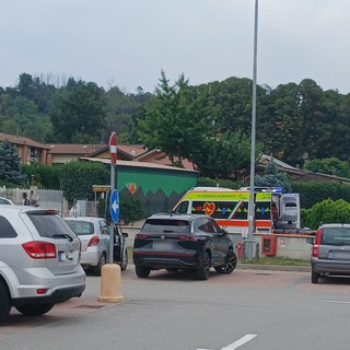 Cairo Montenotte, scontro tra un'auto e una bicicletta in corso Brigate Partigiane (FOTO)