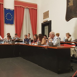 Mezzi pesanti a Bastia d'Albenga, la maggioranza replica: "I consiglieri Ciangherotti, Porro e Perrone vogliono affamare e isolare la frazione"