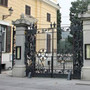 Savona, pareti deformate e pannelli che si staccano alla chiesa del cimitero di Zinola, il Comune affida i lavori Savona, pareti deformate e pannelli che si staccano alla chiesa del cimitero di Zinola, il Comune affida i lavori