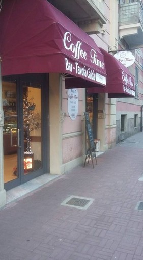 Savona, ladri in azione nel bar "New Coffe Time" Savona, ladri in azione nel bar "New Coffe Time"