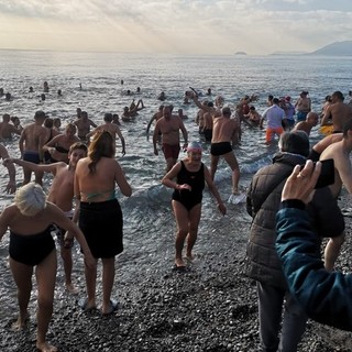 290 coraggiosi per la 27^ edizione de "L'Ürtima Ciumba", il cimento invernale di Pietra Ligure