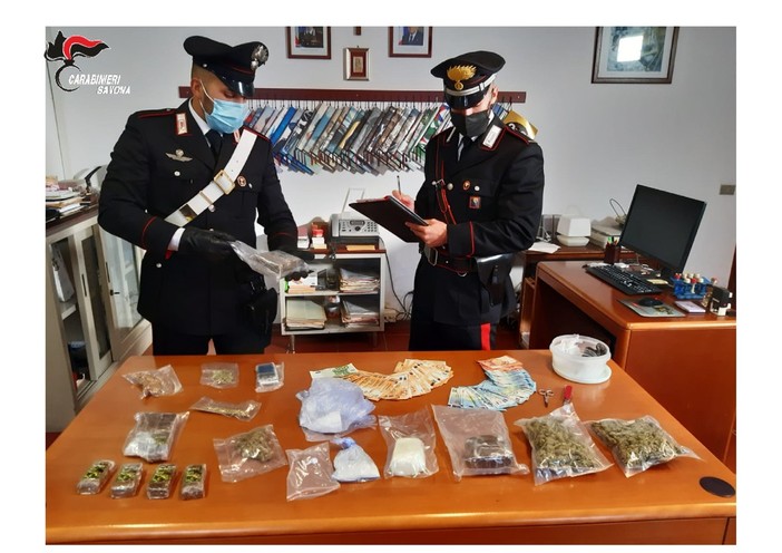 Colpo allo spaccio ad Andora: carabinieri arrestano due grossisti della droga Colpo allo spaccio ad Andora: carabinieri arrestano due grossisti della droga