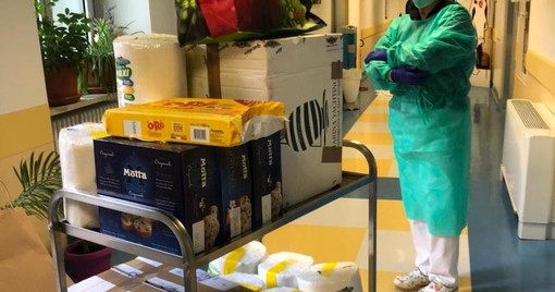 L'associazione "Chicchi di riso" Onlus dona generi di prima necessità all'ospedale di Savona