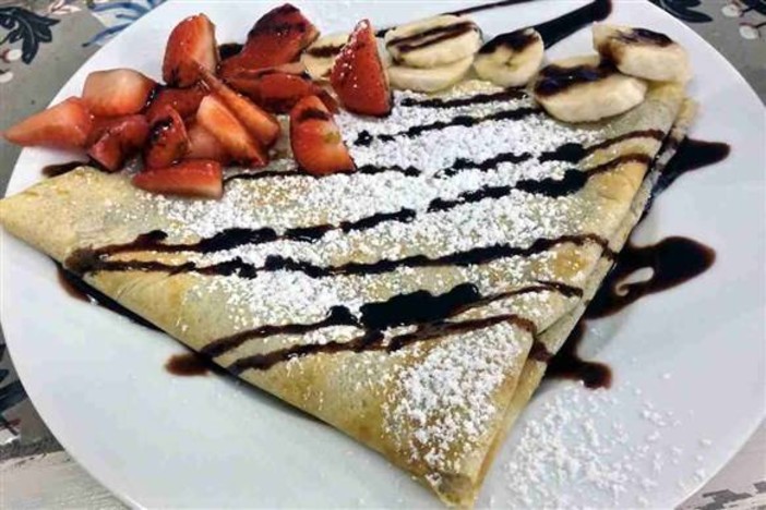 "Vermi in una crêpe": cliente disgustato in un locale di Savona "Vermi in una crêpe": cliente disgustato in un locale di Savona