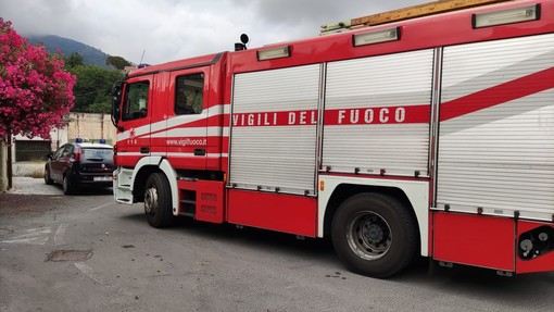 Albenga, bombola di gas in fiamme: situazione sotto controllo grazie ai Vigili del fuoco