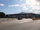 Strade ed autostrade non sono strapiene ma i turisti del primo weekend post Covid sono in viaggio