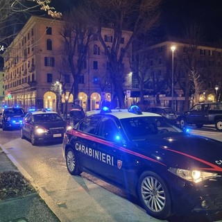 Foto d'archivio, carabinieri in Piazza del Popolo a Savona