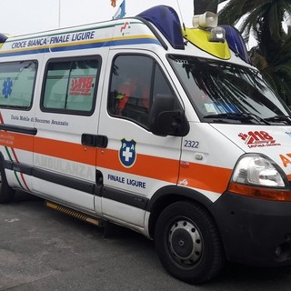 Finale, ciclista travolto sulla via Aurelia: ricoverato in codice giallo