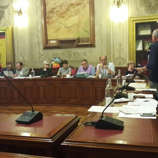 Provvedimento disciplinare verso un dipendente del Comune di Finale: scontro tra M5S e sindaco Provvedimento disciplinare verso un dipendente del Comune di Finale: scontro tra M5S e sindaco