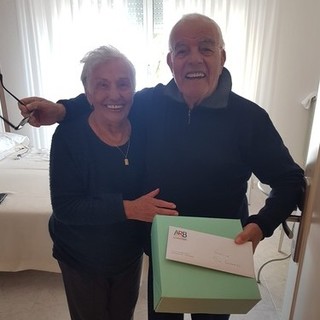 La bella storia di Gennaro, che anche in quarantena è riuscito a festeggiare il compleanno ad Alassio