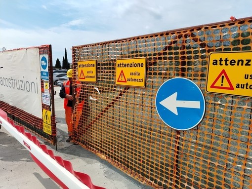 Aurelia Bis, entro inizio giugno Anas pagherà gli stipendi di marzo e aprile: "Sconcertati dal silenzio del Commissario" (VIDEO) Aurelia Bis, entro inizio giugno Anas pagherà gli stipendi di marzo e aprile: "Sconcertati dal silenzio del Commissario" (VIDEO)