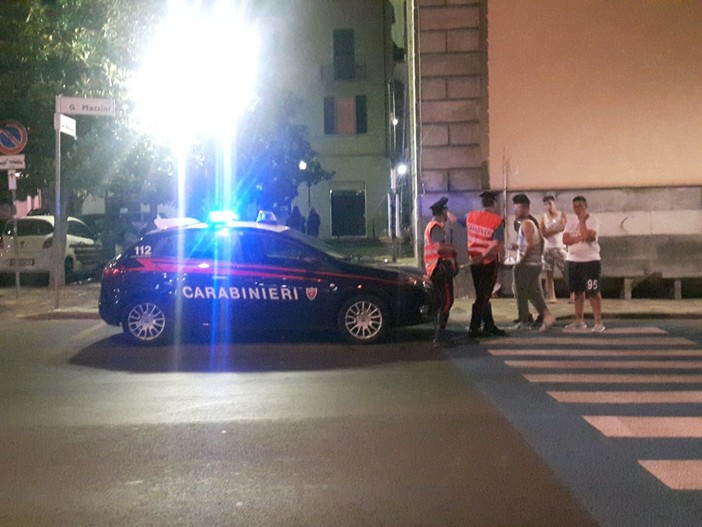 Maxi controlli dei carabinieri, in azione anche l'elicottero (FOTO e VIDEO) Maxi controlli dei carabinieri, in azione anche l'elicottero (FOTO e VIDEO)