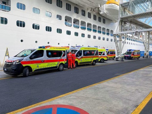 Quattro positivi al Covid a bordo della Costa Smeralda: scatta il protocollo per lo sbarco al porto di Savona Quattro positivi al Covid a bordo della Costa Smeralda: scatta il protocollo per lo sbarco al porto di Savona