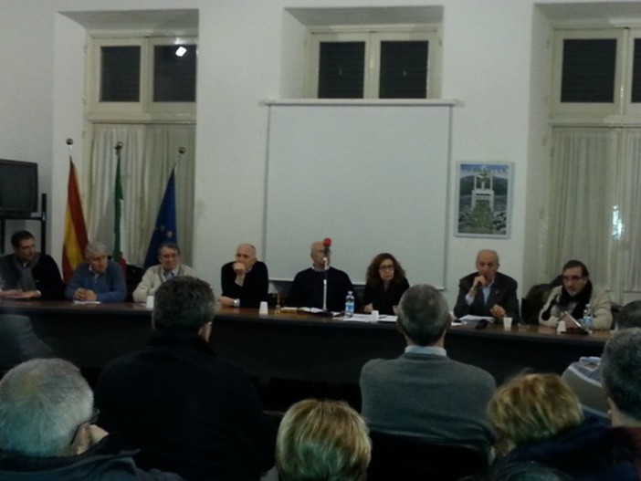 Finale Ligure, il Comune ribadisce il blocco al progetto urbanistico Piaggio Finale Ligure, il Comune ribadisce il blocco al progetto urbanistico Piaggio