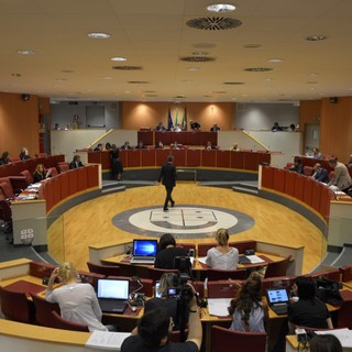 I consiglieri regionali a difesa dei lavoratori dello spettacolo: "Servono immediate misure di sostegno al reddito" I consiglieri regionali a difesa dei lavoratori dello spettacolo: "Servono immediate misure di sostegno al reddito"