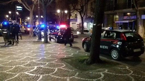 Controlli antidroga nel centro di Albenga: bloccati tre assuntori che avevano appena acquistato eroina Controlli antidroga nel centro di Albenga: bloccati tre assuntori che avevano appena acquistato eroina