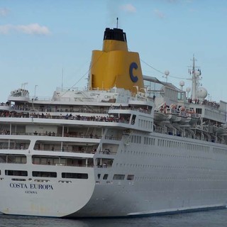 Savona: tragedia Costa Europa, passeggeri in albergo