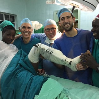 Dal San Paolo di Savona all'Africa ad operare i bambini con problemi ortopedici