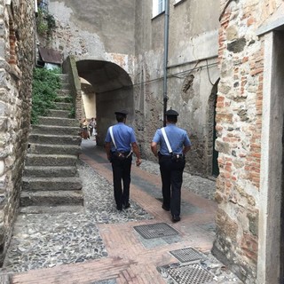 Rapina alla farmacia San Michele di Albenga, secondo le prime indiscrezioni l'autore sarebbe un italiano
