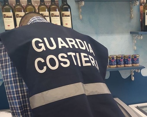 Controlli in alcune pescherie della provincia di Alessandria: 9 mila euro complessivi di sanzioni da parte della Guardia Costiera Controlli in alcune pescherie della provincia di Alessandria: 9 mila euro complessivi di sanzioni da parte della Guardia Costiera