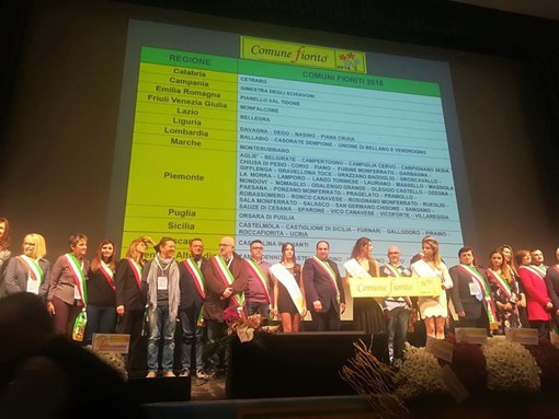 Comuni Fioriti ecco i premiati. Anche alcuni comuni della Provincia di Savona Comuni Fioriti ecco i premiati. Anche alcuni comuni della Provincia di Savona
