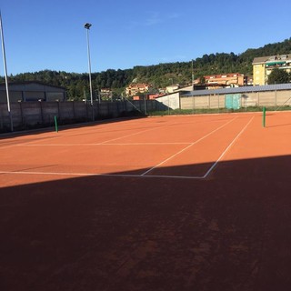 Millesimo, restaurato il campo da tennis in terra battuta in località Braia Millesimo, restaurato il campo da tennis in terra battuta in località Braia