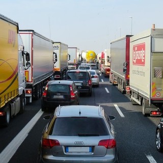 La settimana in A10 inizia da bollino rosso: in direzione Genova e Savona previsti importanti rallentamenti