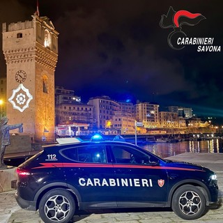 Savona, ruba un giubbotto in un negozio durante il “Desbarassu”, arrestato dai Carabinieri Savona, ruba un giubbotto in un negozio durante il “Desbarassu”, arrestato dai Carabinieri