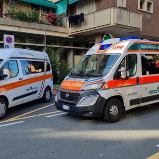 A10, scontro tra auto e moto: un ferito, disagi al traffico