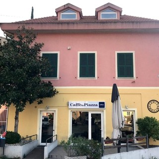 "Caffè in Piazza", Tribunale dà ragione al comune di Tovo. Il sindaco Oddo: "A breve nuovo bando per la gestione" "Caffè in Piazza", Tribunale dà ragione al comune di Tovo. Il sindaco Oddo: "A breve nuovo bando per la gestione"
