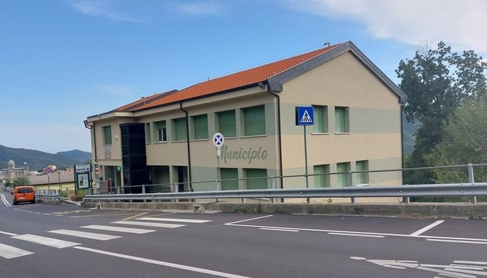 No alle luminarie natalizie a Stella. Il sindaco: "Decisione presa visti i molteplici guasti sulle linee gli scorsi anni" No alle luminarie natalizie a Stella. Il sindaco: "Decisione presa visti i molteplici guasti sulle linee gli scorsi anni"