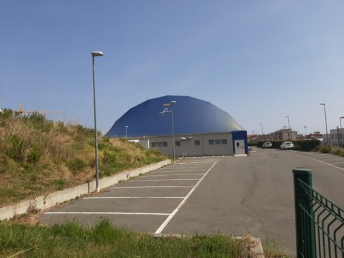 Savona, centro raccolta rifiuti a Legino. Assessore Montaldo: "Non si tratterà di umido ma materiale riciclabile, giusto fare incontri con i cittadini" Savona, centro raccolta rifiuti a Legino. Assessore Montaldo: "Non si tratterà di umido ma materiale riciclabile, giusto fare incontri con i cittadini"