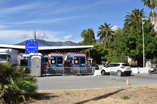 Non verrà chiesto il test negativo a chi va in Francia via terra