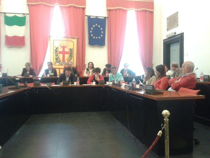 Albenga: approvata in Consiglio la delibera per aderire alla rinegoziazione del Debito Albenga: approvata in Consiglio la delibera per aderire alla rinegoziazione del Debito