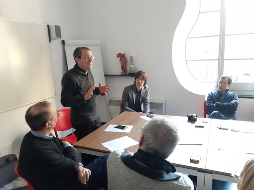 Savona, il vescovo Marino ai giornalisti: "Ripensiamo la chiesa savonese del 2019, ripartendo dal catechismo" Savona, il vescovo Marino ai giornalisti: "Ripensiamo la chiesa savonese del 2019, ripartendo dal catechismo"