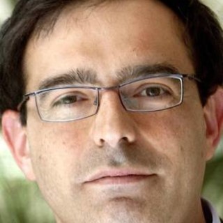 Savona, domani alla Ubik presentazione del libro "“Fabrizio De André. Canzoni nascoste”