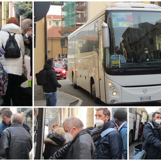 Viaggio della speranza in fuga dalla guerra: arrivano a Celle e Valleggia una quarantina di profughi ucraini (FOTO e VIDEO)