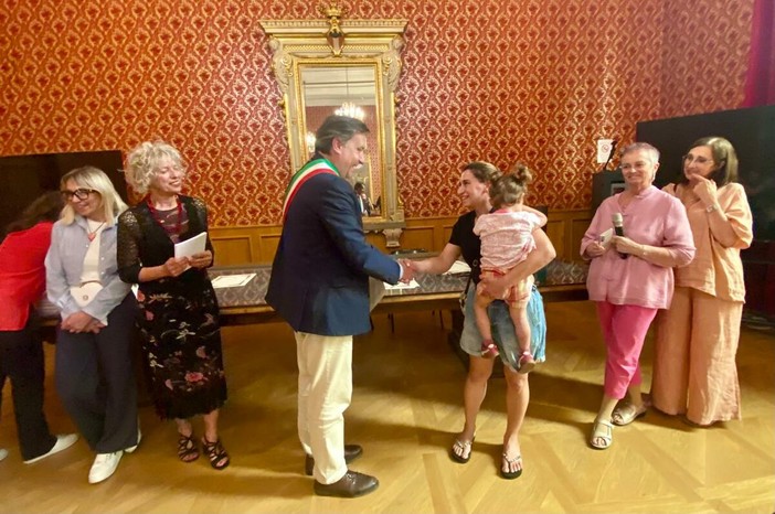 Cittadinanza onoraria per Ius Soli a 117 bambini a Savona, la Lega: "Mero spot propagandistico, la giunta Russo ignora i veri problemi dei cittadini"