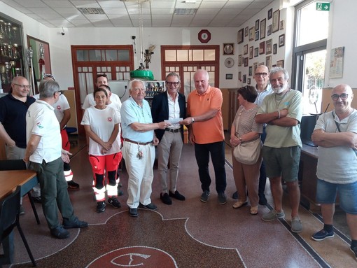 Cena in bianco ad Albenga, raccolti 4 mila euro per la Croce Bianca
