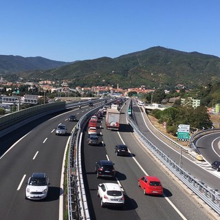 Arrivi e partenze di fine agosto, caos sulla A10