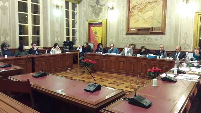 Finale approva il bilancio, tra assenze strategiche e giustificate