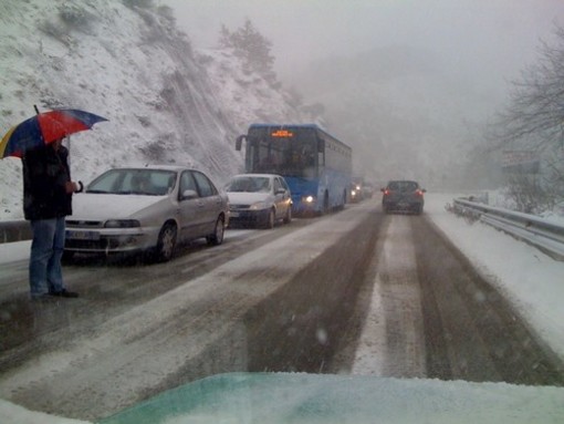 Savona: provvedimenti per la sicurezza stradale durante l'inverno Savona: provvedimenti per la sicurezza stradale durante l'inverno
