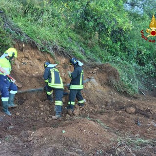 Fuga di gas sotto il viadotto dell'Autostrada tra Varazze ed Arenzano, code sul tratto